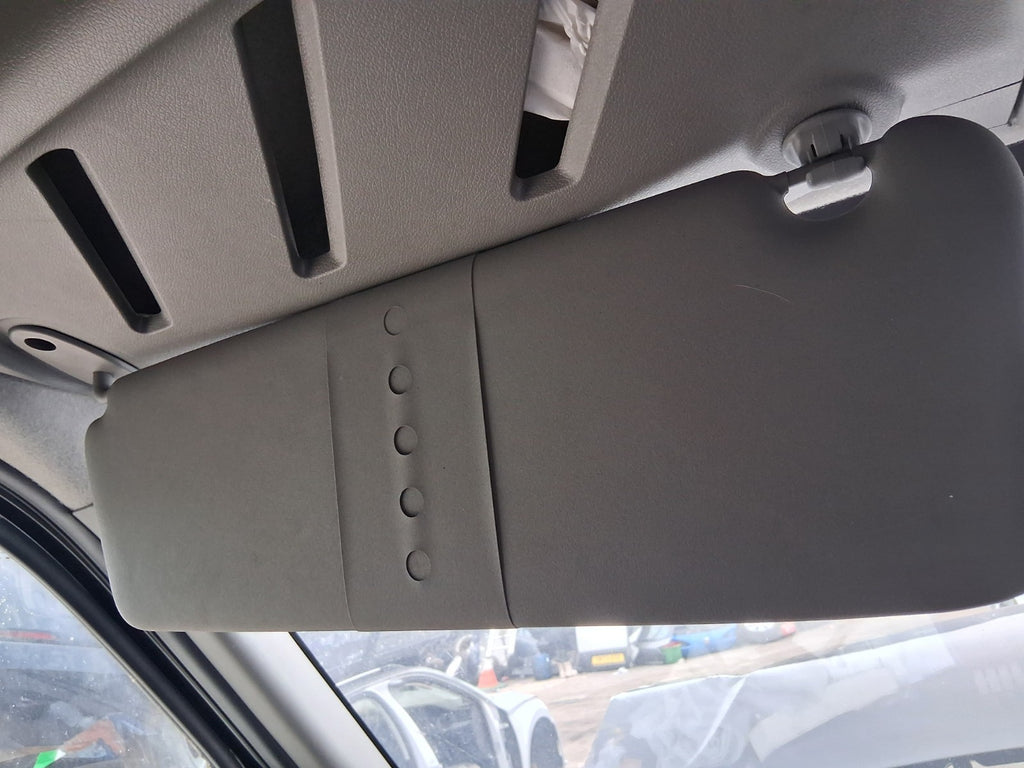 2021 NISSAN NV400 MK1 NSF PASSENGER SIDE FRONT LEFT SUN VISOR SHADE
