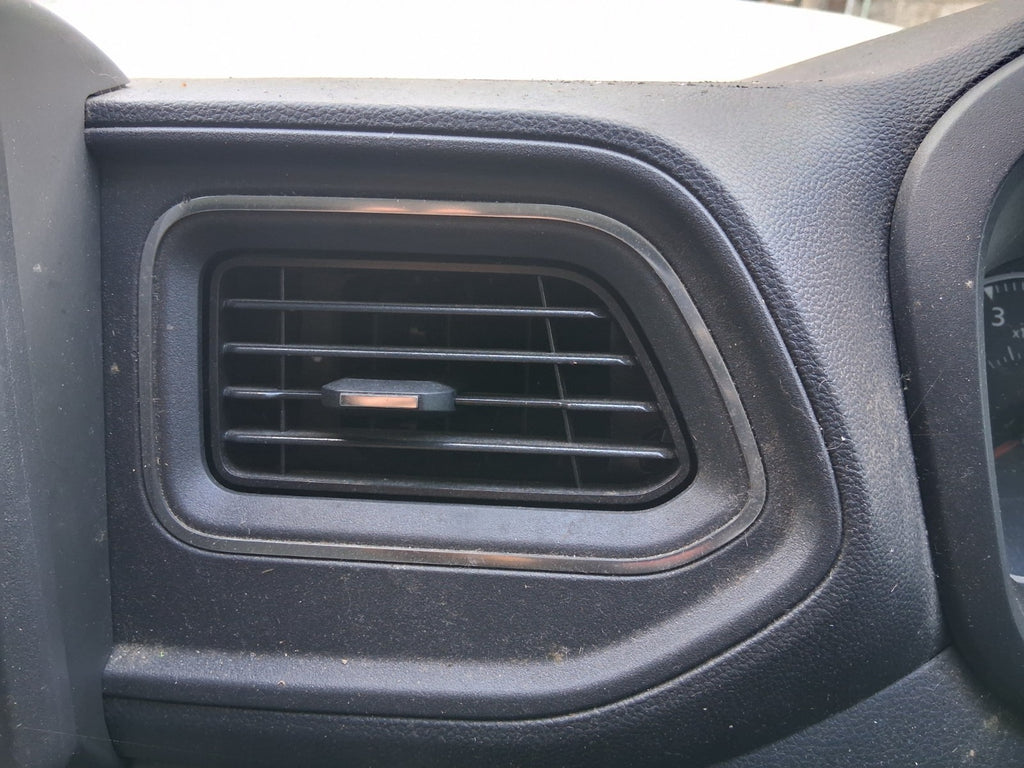 2024 RENAULT MASTER MK3 OS DRIVER SIDE MIDDLE DASH AIR VENT