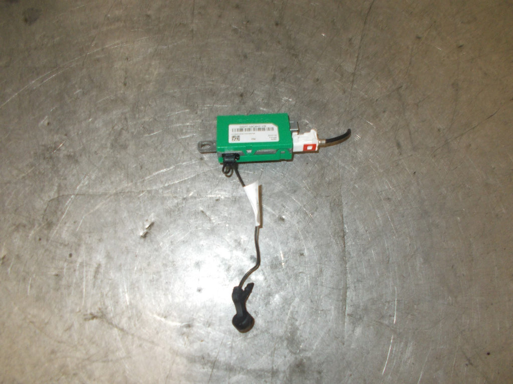 FORD MONDEO 2016 MK5 FM RADIO ANTENNA AMBLIFIER DS7T18C847YB