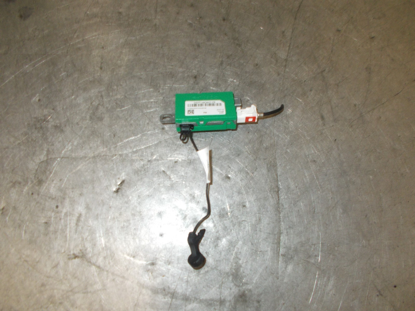FORD MONDEO 2016 MK5 FM RADIO ANTENNA AMBLIFIER DS7T18C847YB