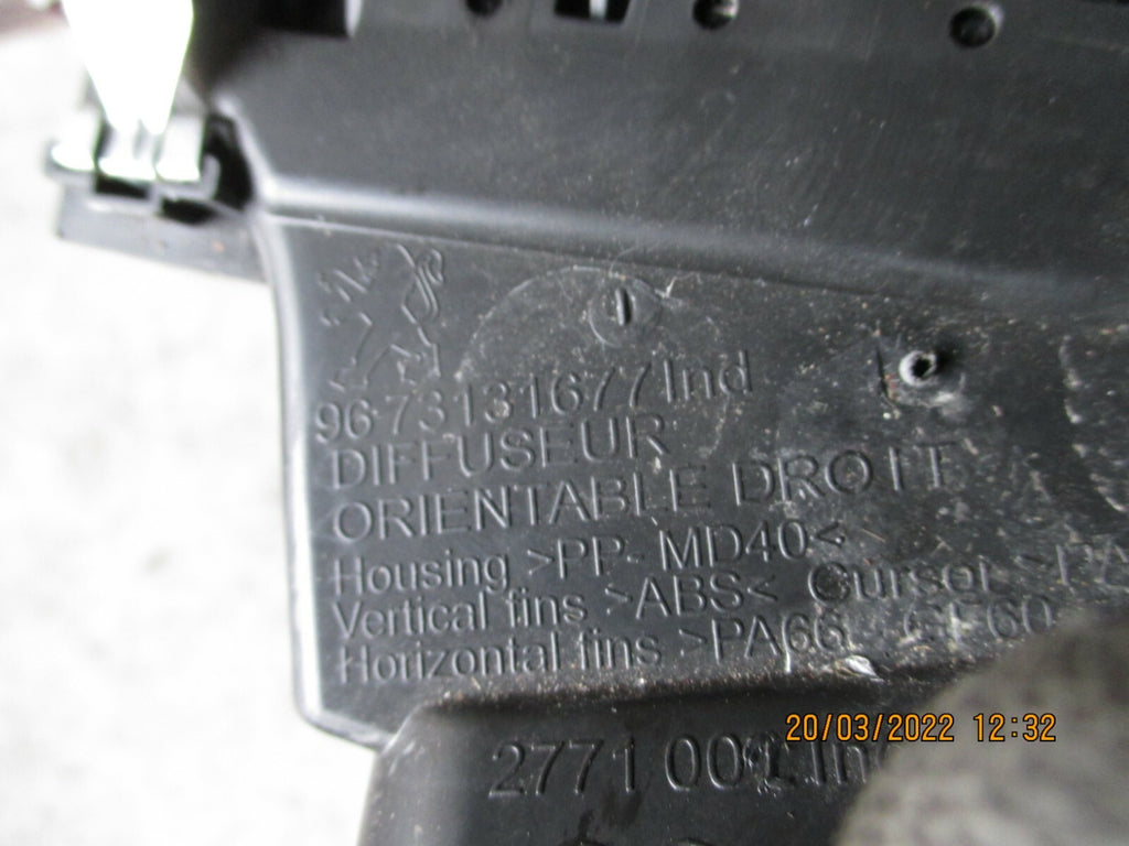 PEUGEOT 208 2016 MK1 OSF FRONT DRIVER SIDE DASHBOARD FRONT AIR VENT GRILL