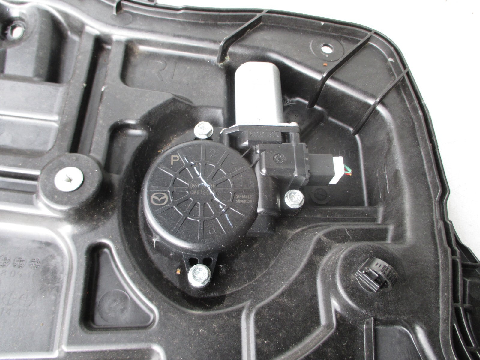 MAZDA 6 2011 NSR PASSENGER SIDE REAR PANEL REGULATOR MOTOR D 6515958X 1D7397X