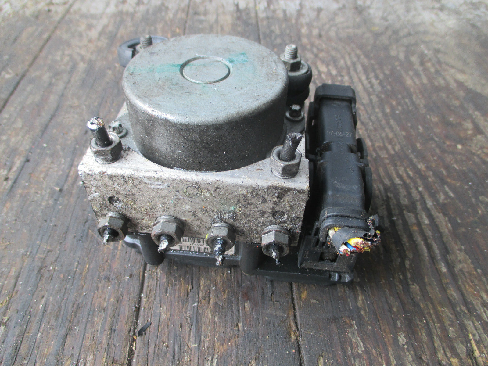 NISSAN NOTE E11 2007 1.4 PETROL ABS PUMP & CONTROL MODULE 476609u100