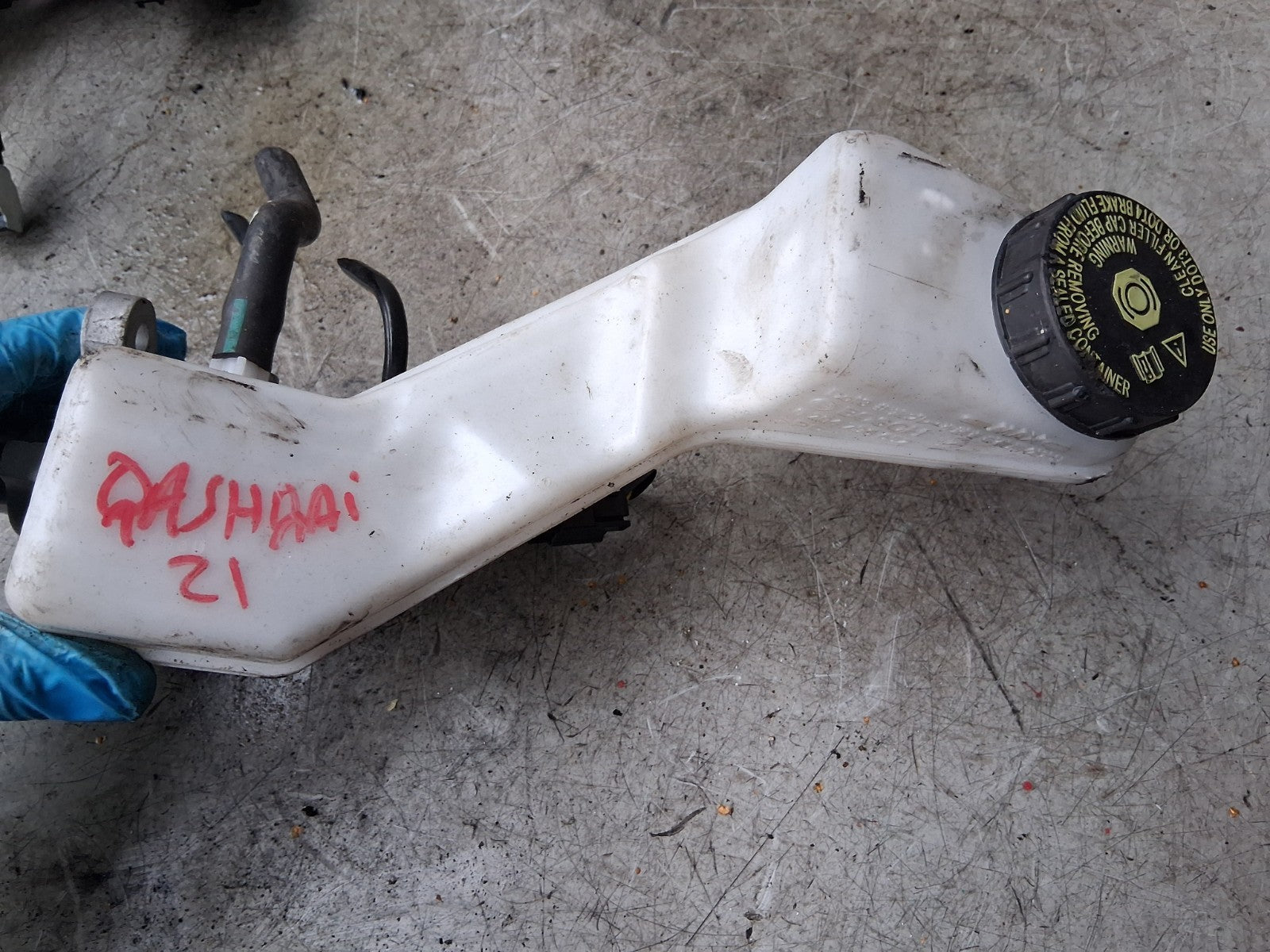 2021 NISSAN QASHQAI J11 1.5 DIESEL BRAKE FLUID SERVO TANK RESERVOIR 0204796652