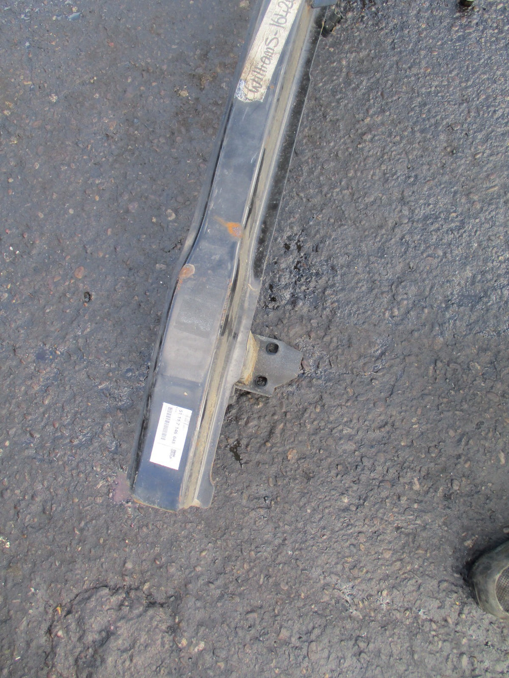 2005 BMW 3 SERIES E90 FRONT BUMPER REINFORCING CRASH BAR 51117146645