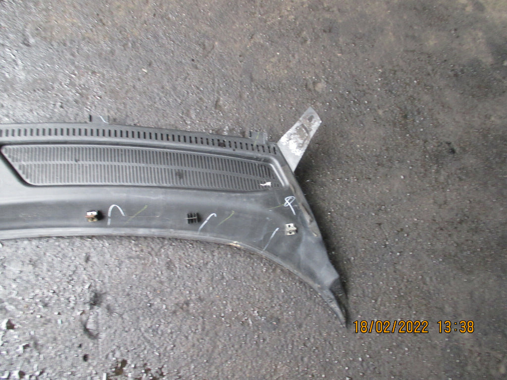 FORD ECOSPORT 2017 FRONT PLASTIC TRIM SCUTTLE PANEL VENT COVER