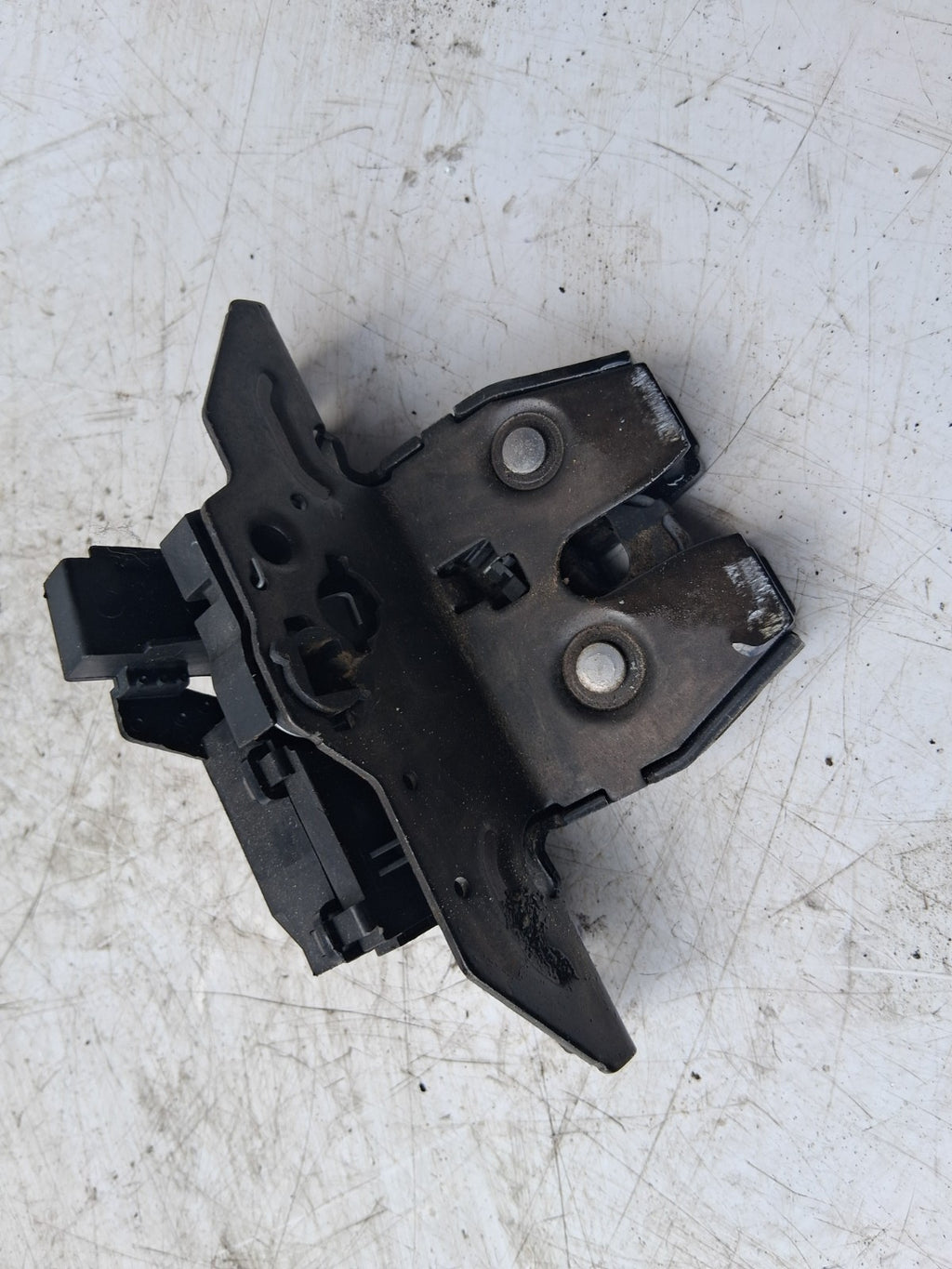 2013 VAUXHALL ASTRA J REAR TAILGATE BOOTLID BOOT LOCK MECHANISM