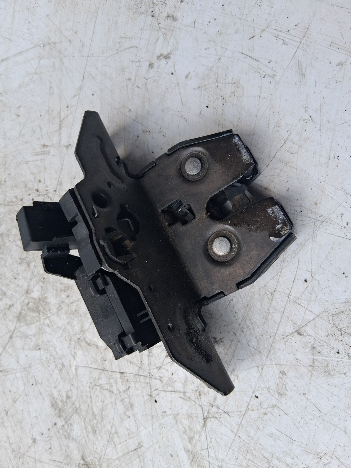 2013 VAUXHALL ASTRA J REAR TAILGATE BOOTLID BOOT LOCK MECHANISM