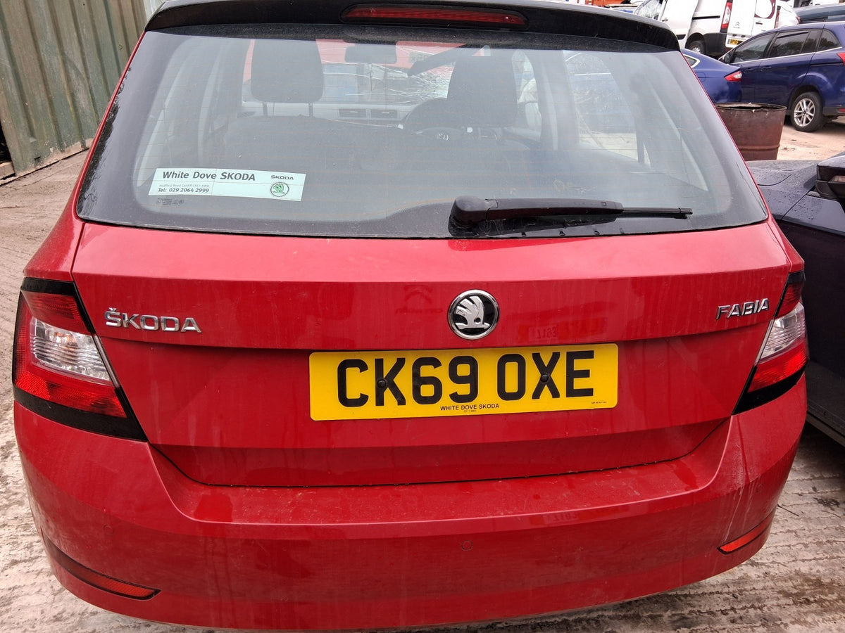 2019 SKODA FABIA MK3 NJ 1.0 PETROL AIR FILTER BOX HOUSING BOX