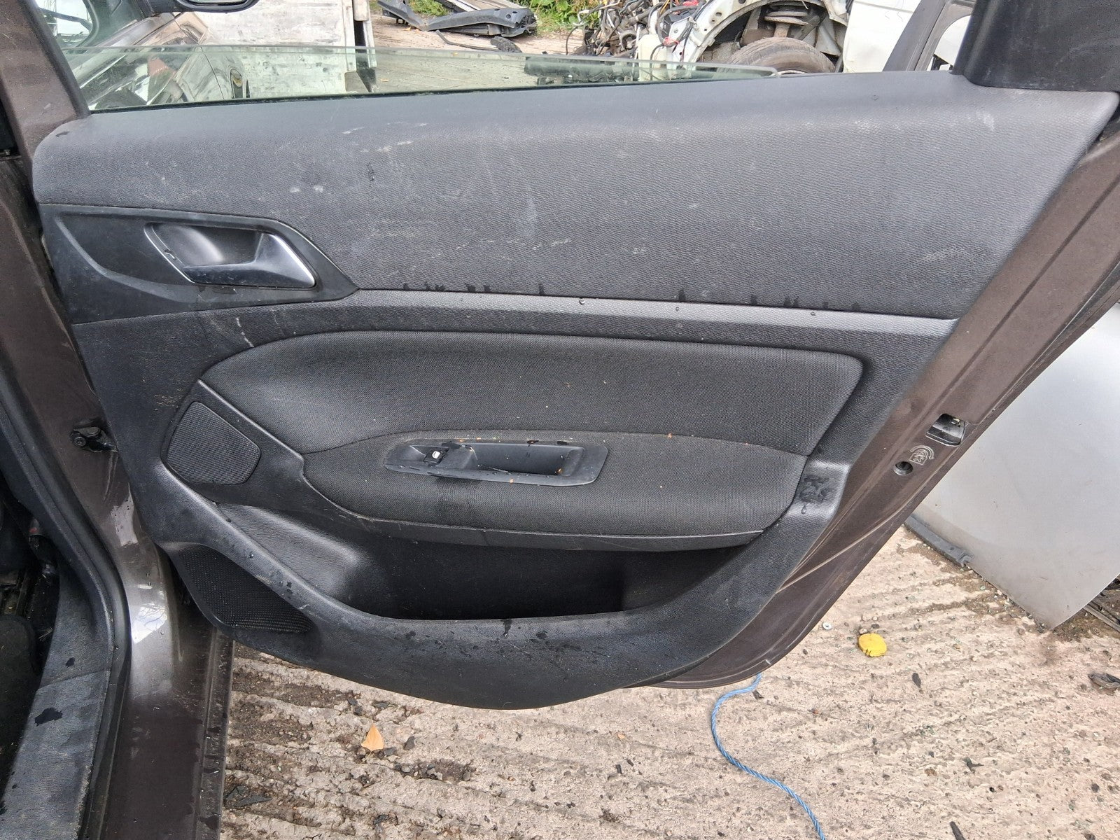 2015 PEUGEOT 308 MK2 ESTATE OSR DRIVER SIDE REAR RIGHT DOOR CARD PANEL