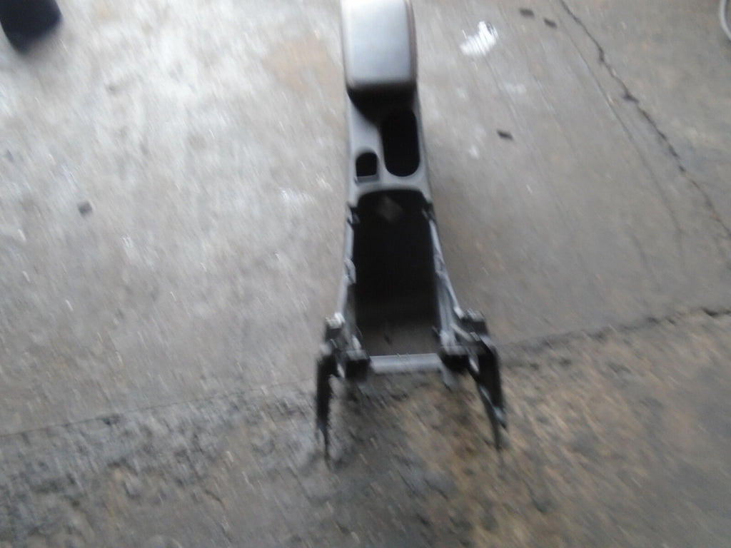 MERCEDES GLA MK1 X156 2019 CENTRE CONSOLE WITH ARM REST