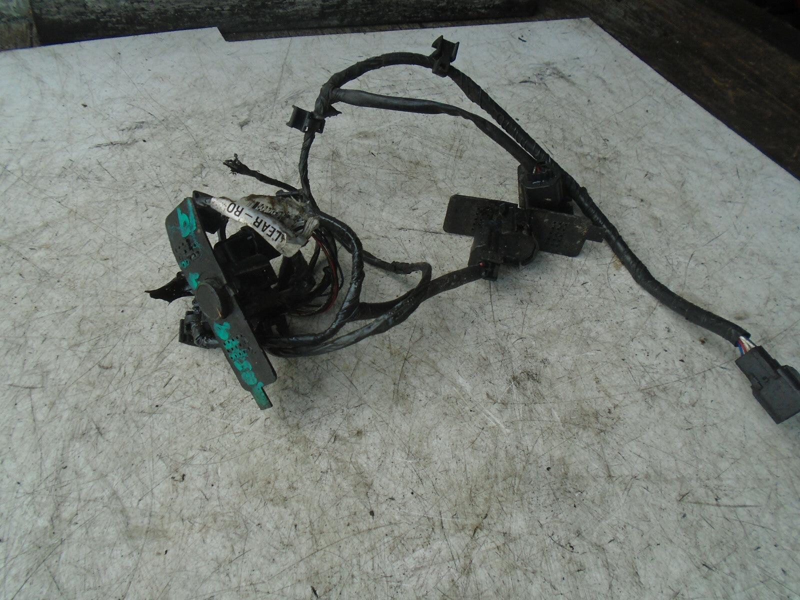 NISSAN QASHQAI J11 2018 REAR PARKING WIRING & SENSOR 24093HV00A DAMAGED