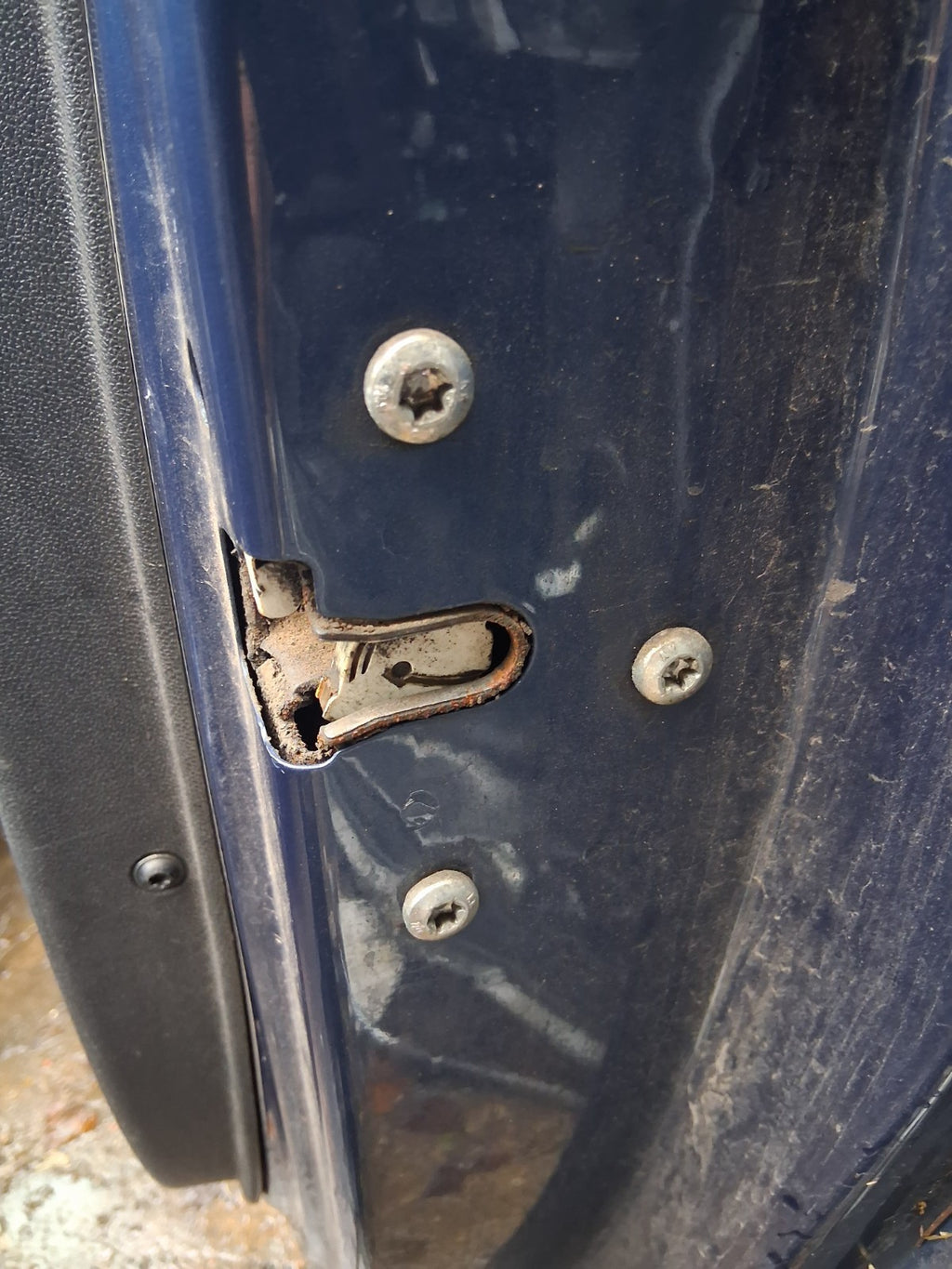 2017 VAUXHALL CORSA E OSF DRIVER SIDE FRONT RIGHT DOOR LOCK MECHANISM