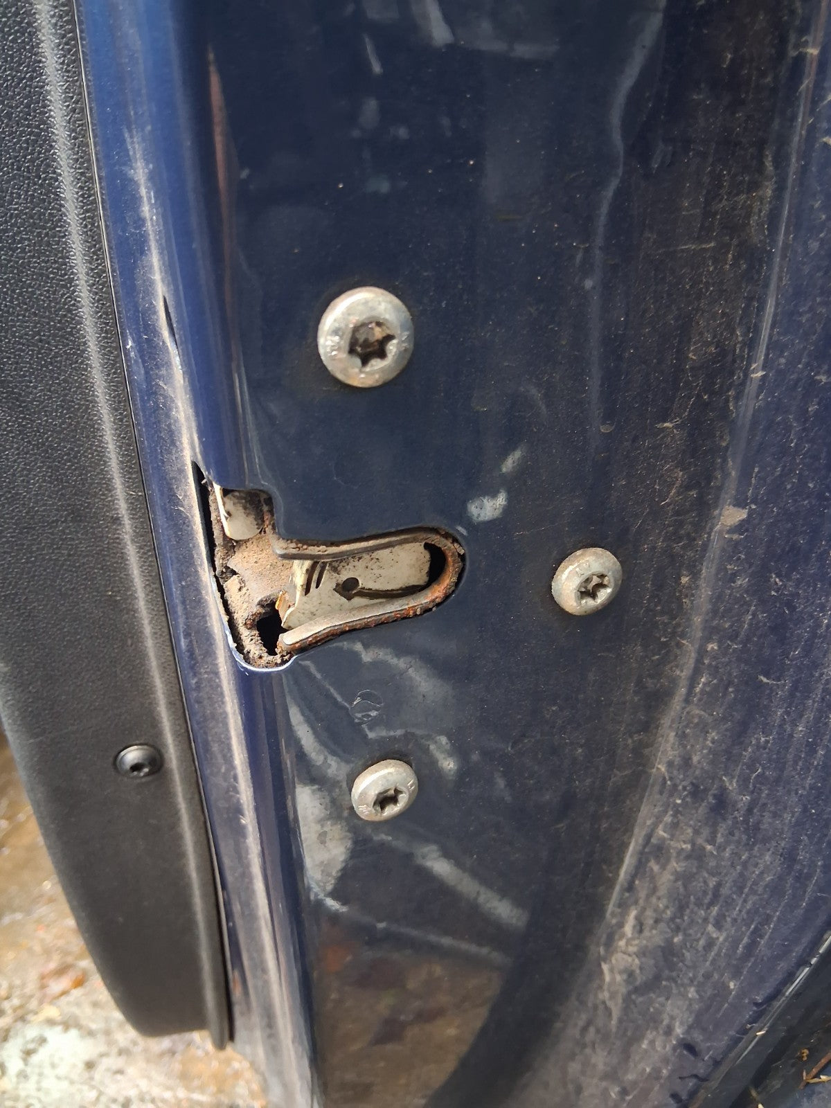 2017 VAUXHALL CORSA E OSF DRIVER SIDE FRONT RIGHT DOOR LOCK MECHANISM