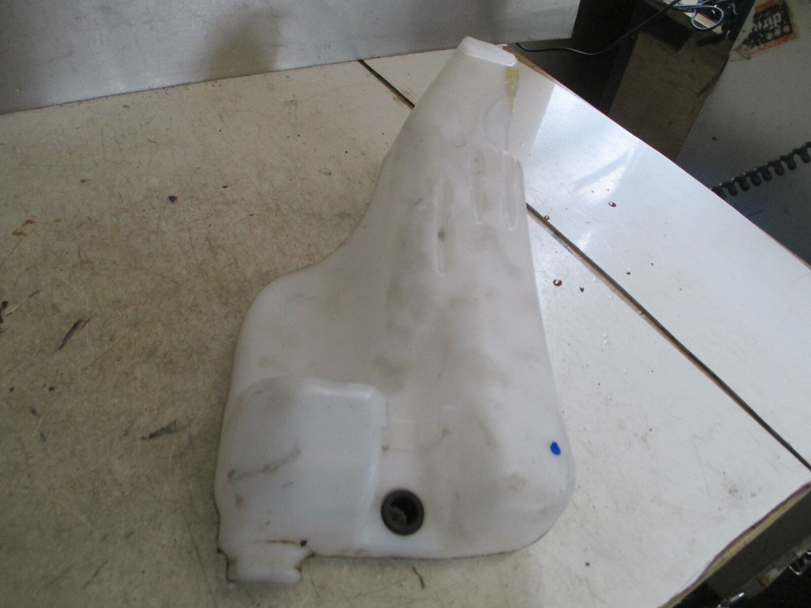 RENAULT GRAND SCENIC MK3 2015 FRONT WINDSCREEN WASHER WATER BOTTLE 289108770R