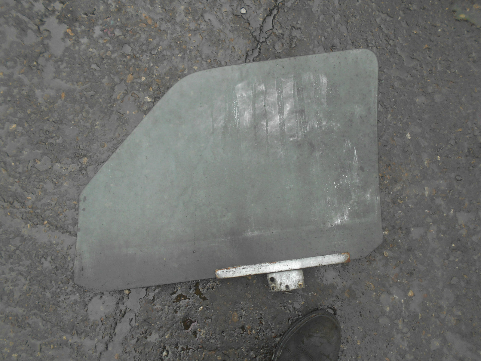 VOLKSWAGEN VW GOLF MK2 1992 5 DOOR OSF DRIVER SIDE FRONT DOOR GLASS