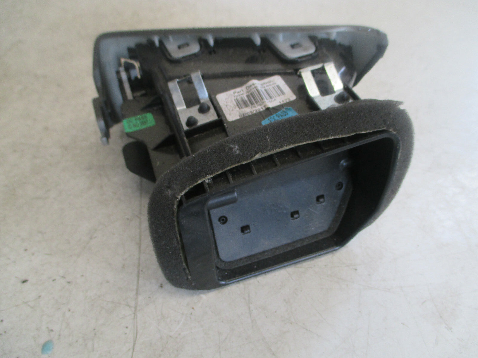 NISSAN QASHQAI J11 2017 MK2 OSF DRIVER SIDE FRONT AIR VENT 68760HV50A