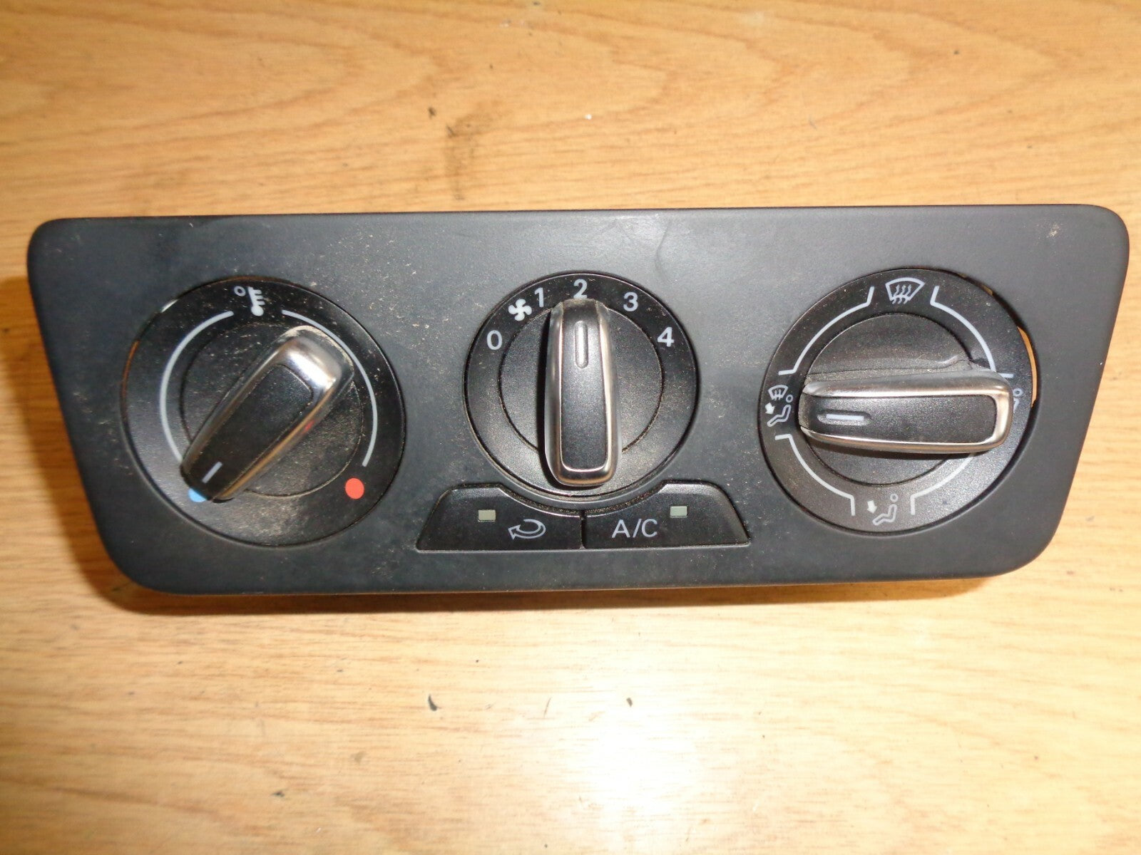 AUDI A1 2015 8X 1.0 TFSI HEATER CLIMATE CONTROL PANEL SWITCH 8XA820045A