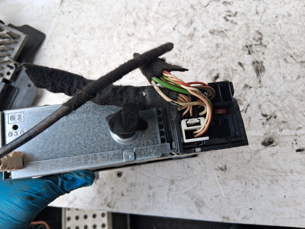 2010 PEUGEOT 207 STEREO CD PLAYER RADIO HEAD UNIT 96662669XT