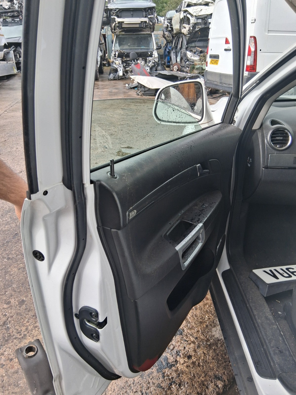 2015 VAUXHALL ANTARA MK1 NSF PASSENGER SIDE FRONT COMPLETE DOOR WHITE GAZ