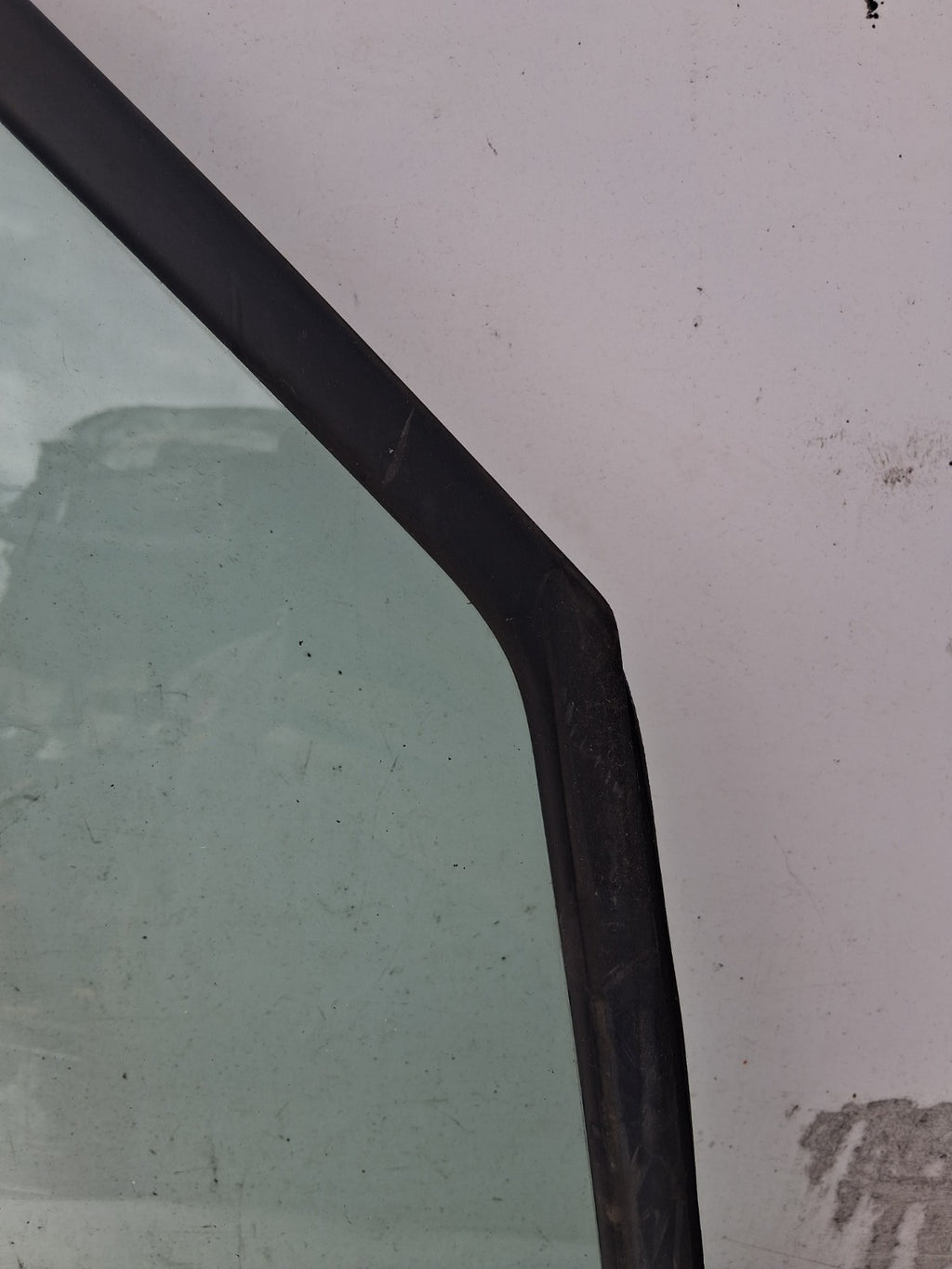 2020 MERCEDES BENZ SPRINTER W907 OSF DRIVER SIDE FRONT RIGHT QUARTER GLASS