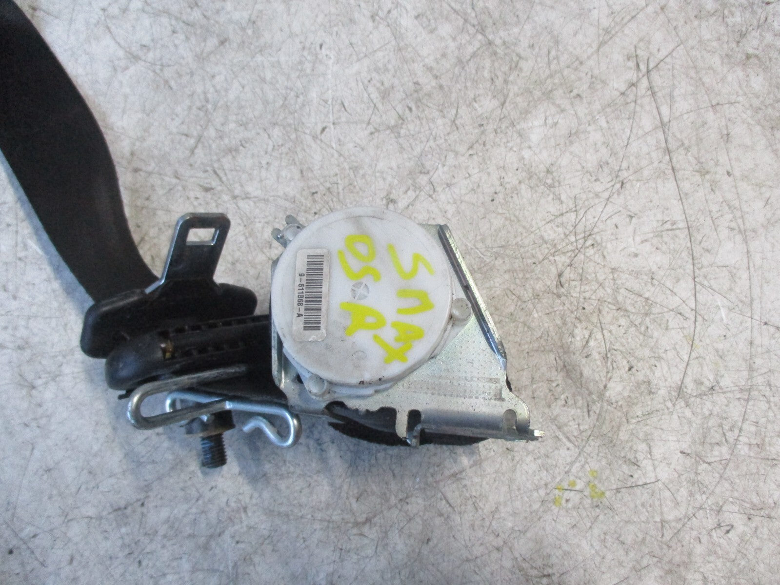 FORD S-MAX 2010 OSR DRIVER SIDE REAR MIDDLE ROW SEAT BELT 9611B68A