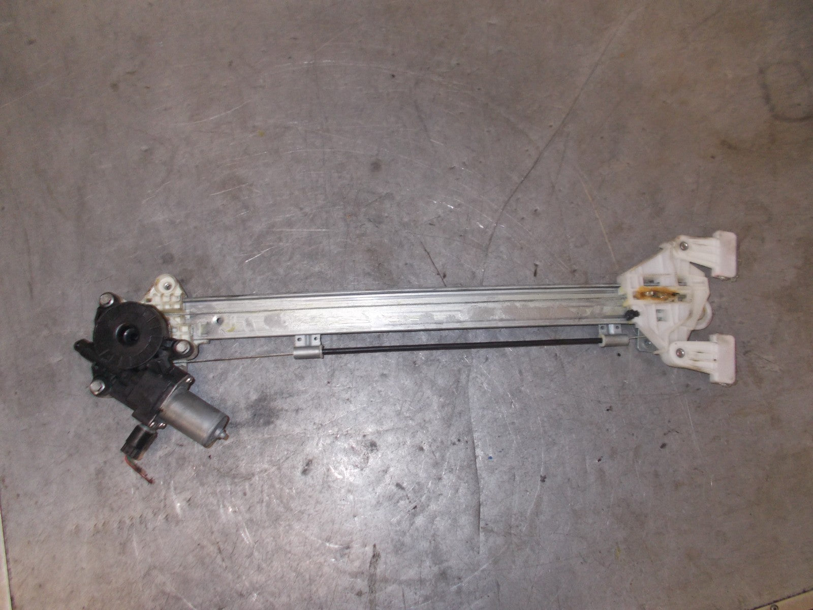 SUZUKI CELERIO  LF 2016 OSF DRIVER SIDE FRONT WINDOW REGULATOR 8343084M00