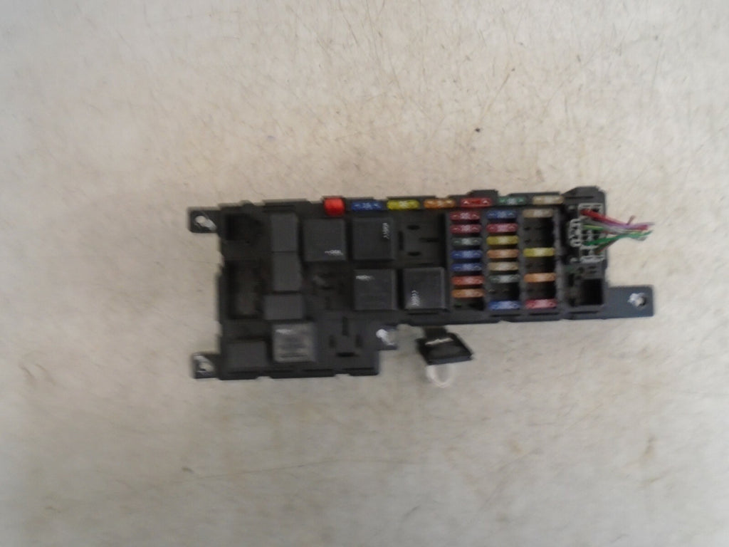 VOLVO V70 2004 MK2 PRE FACELIFT RELAY FUSE BOX BOARD 518828017