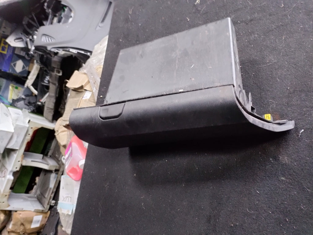 TOYOTA PROACE 2021 NS PASSENGER SIDE STORAGE COMPARTMENT GLOVEBOX 1745684X