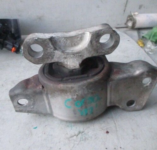 2007 VAUXHALL CORSA TOP ENGINE MOUNT SUPPORT BRACKET 468646740