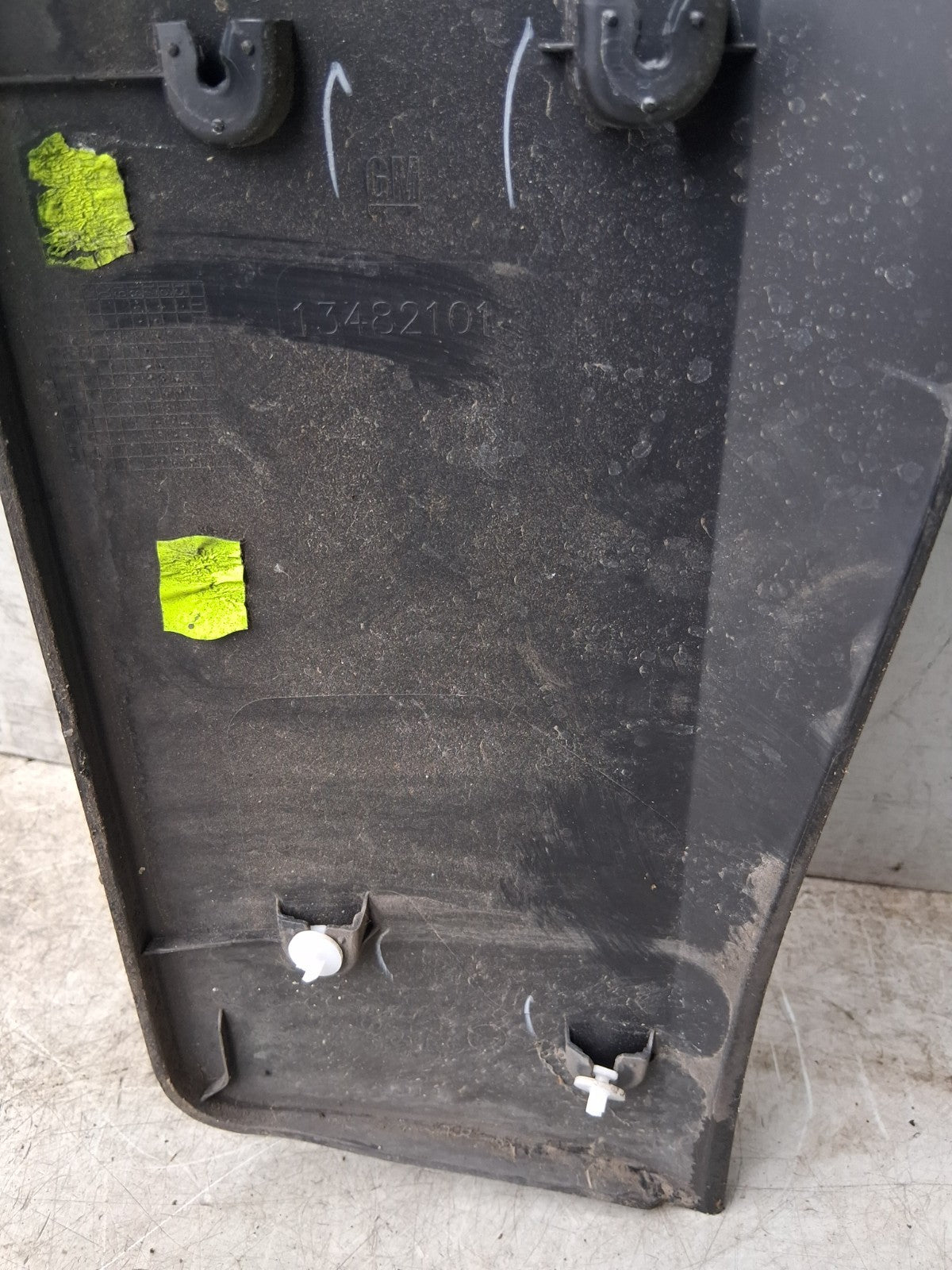 VAUXHALL CROSSLAND X 2018 OSR DRIVER SIDE REAR LOWER DOOR MOULDING TRIM 13482101