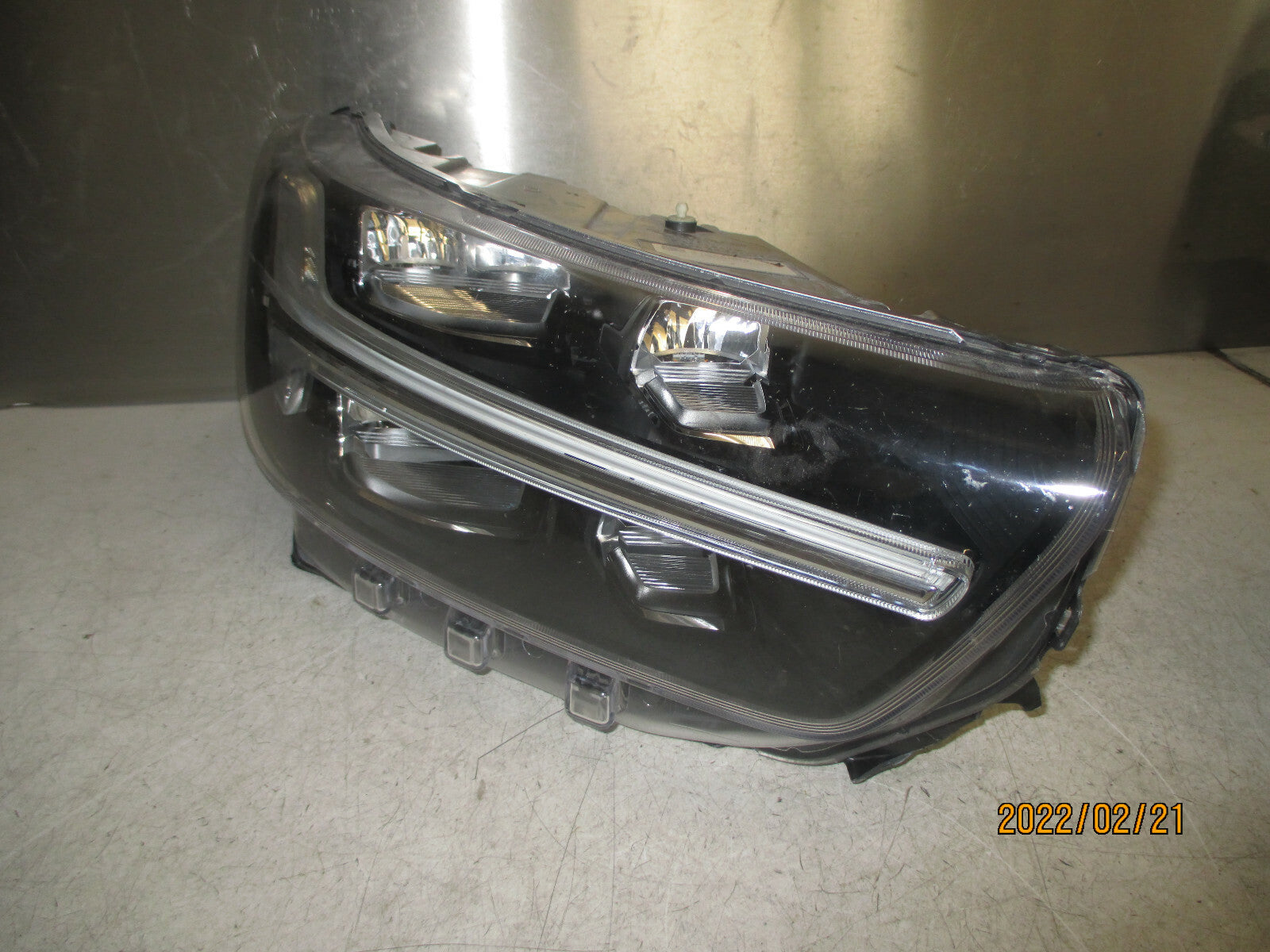 VOLVO XC40 2021 OSF DRIVER SIDE FRONT HEADLIGHT HEADLAMP 31655994 SPARES