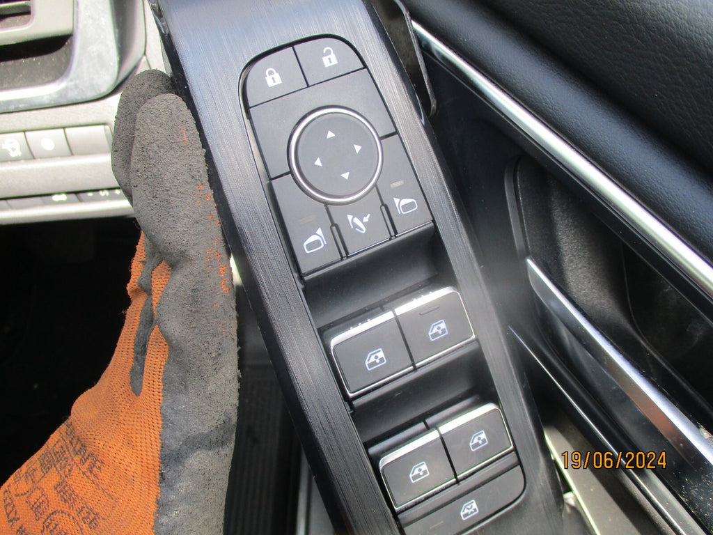 NISSAN QASHQAI J12 MK3 2023 ELECTRIC POWERFOLD WINDOW CONTROL SWITCH