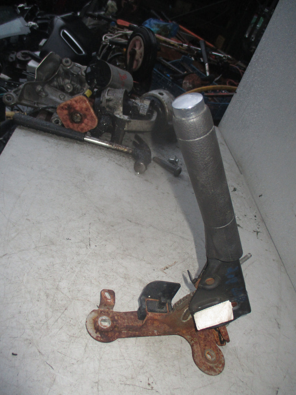 PEUGEOT 208 2017 HANDBRAKE LEVER 98062965ZD