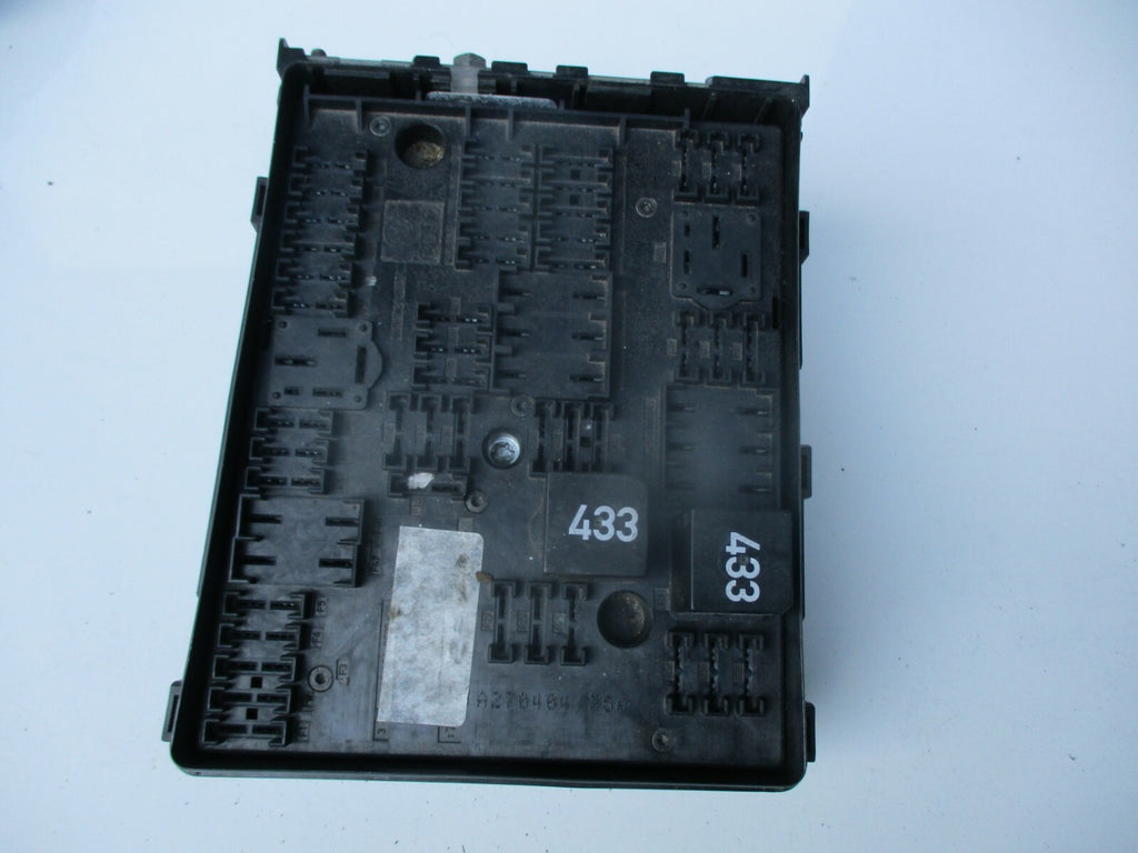 VW VOLKSWAGEN GOLF MK5 2005 UNDER BONNET FUSE RELAY BOX UNIT ONLY 1K0937124K