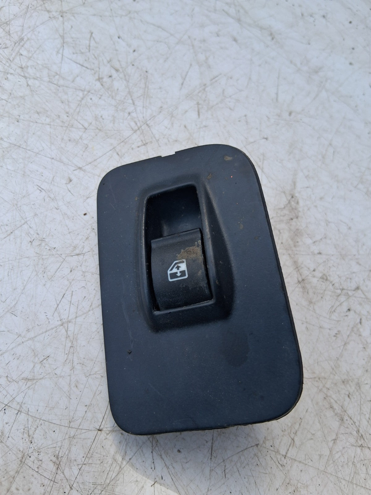 2021 FIAT FIORINO NSF PASSENGER SIDE FRONT WINDOW CONTROL SWITCH