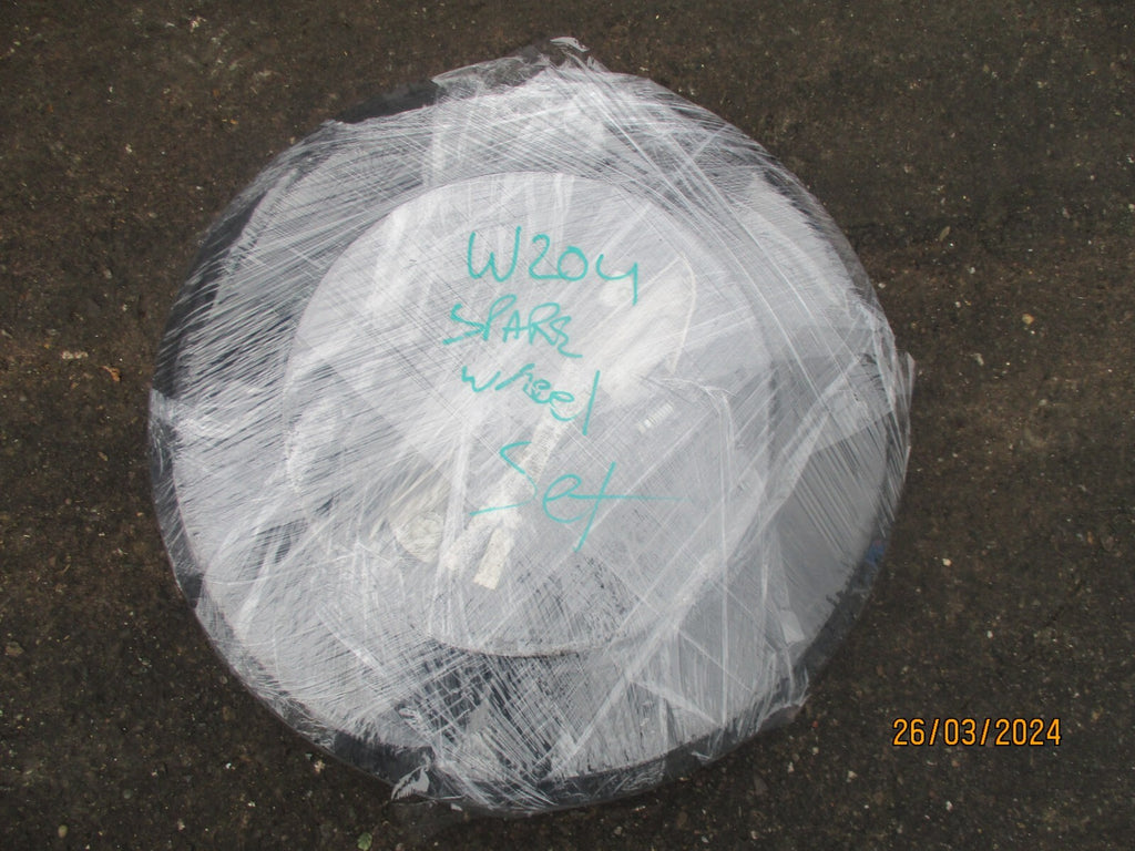MERCEDES BENZ C CLASS 2014 W204 SPACESAVER WITH JACK SET FOAM T125/90R16