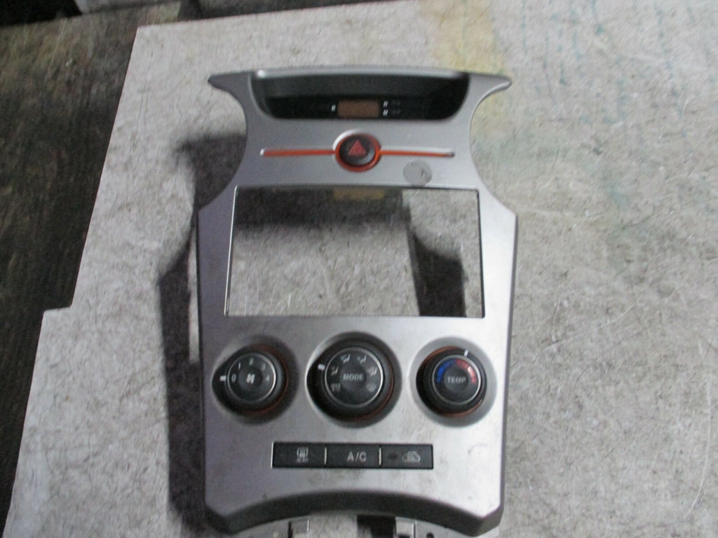 KIA CARENS 2009 MK2 HEATER CONTROL WITH CLOCK AND HAZARD SWITCH