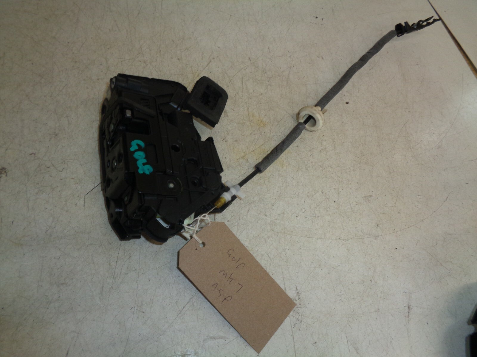 VW VOLKSWAGEN GOLF MK7 2013 NSF PASSENGER FRONT LOCK MECH MECHANISM 5k2837015d