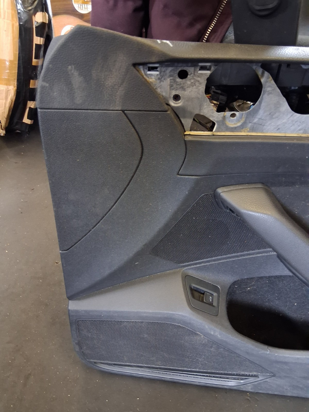 2019 VW VOLKSWAGEN PASSAT B8 OSF DRIVER SIDE FRONT RIGHT DOOR CARD