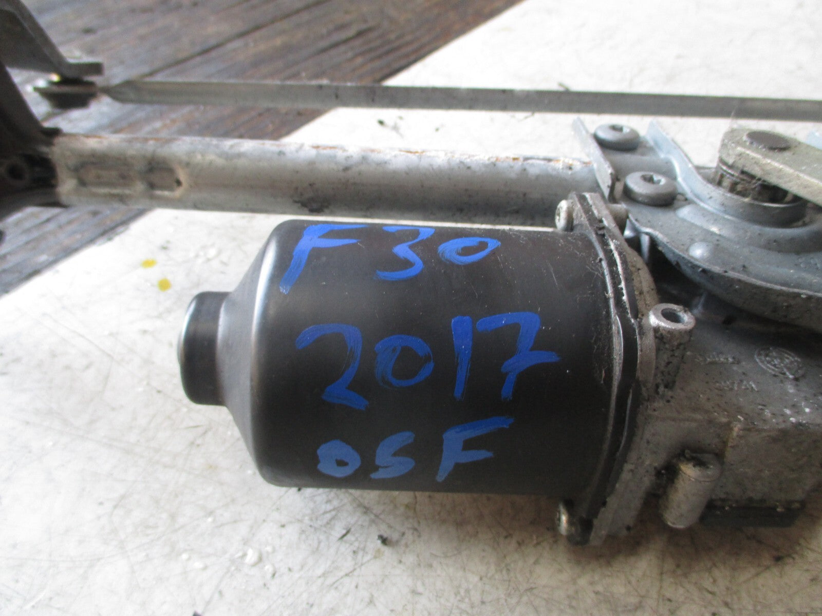 BMW 3 SERIES F30 2017 OSF DRIVER SIDE FRONT WIPER MOTOR 7267504