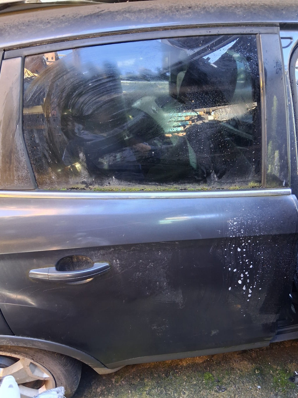 2009 FORD KUGA MK1 OSR DRIVER SIDE REAR RIGHT COMPLETE DOOR SEA GREY H8