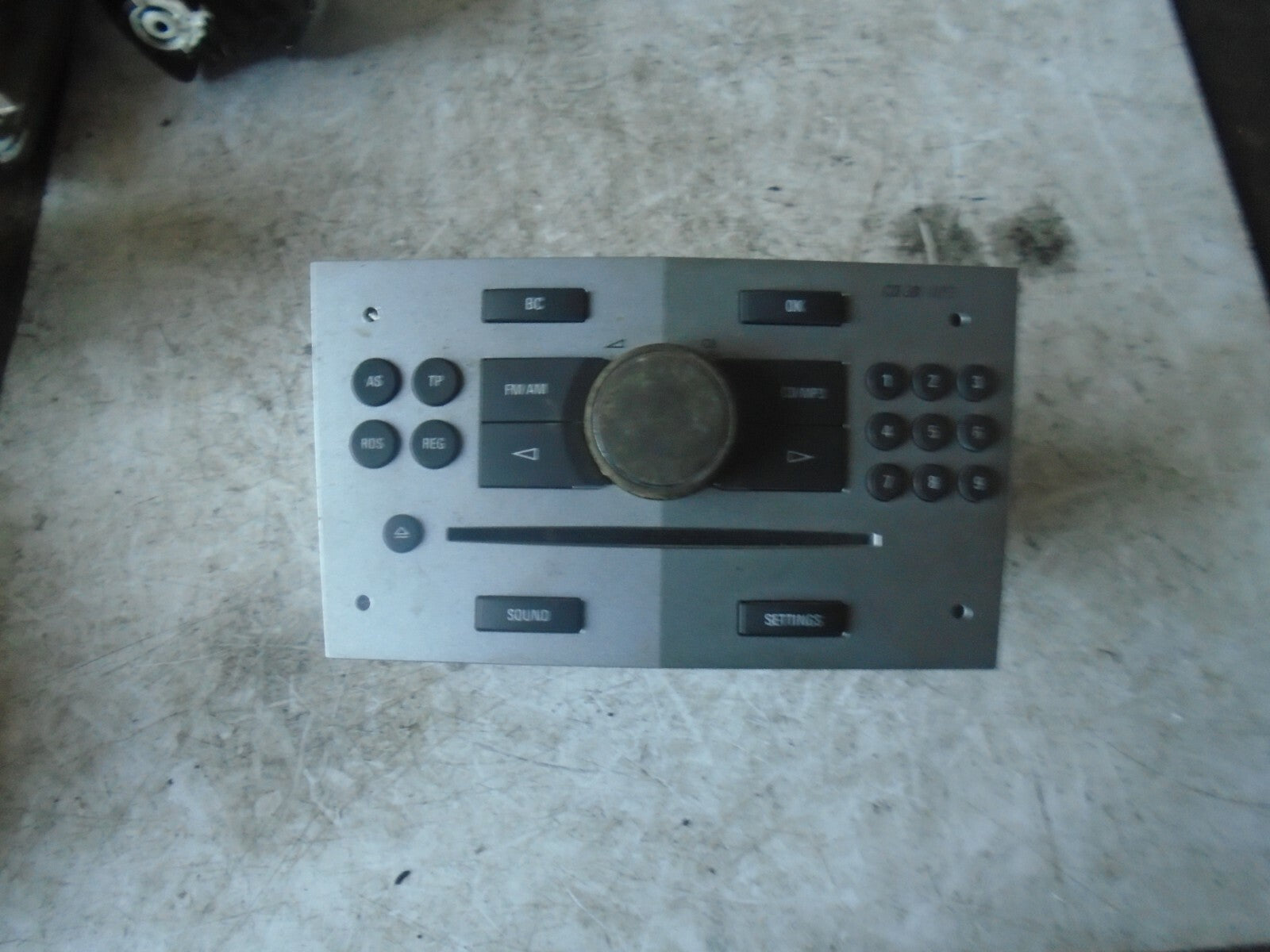 VAUXHALL ASTRA H 2007 STEREO CD PLAYER HEAD UNIT 13255554