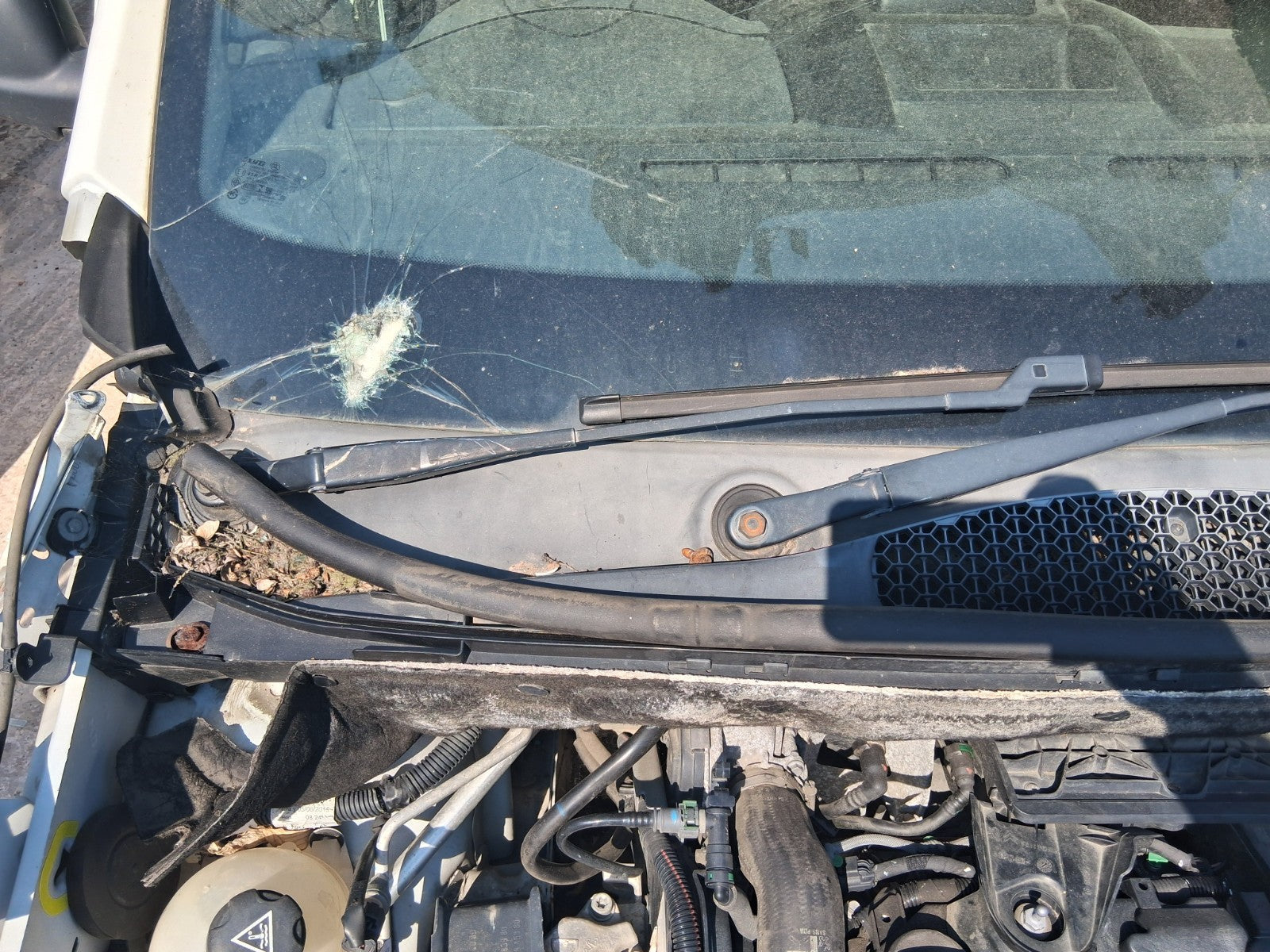 2015 PEUGEOT PARTNER MK2 FRONT WINDSCREEN WIPER MOTOR & LINKAGE