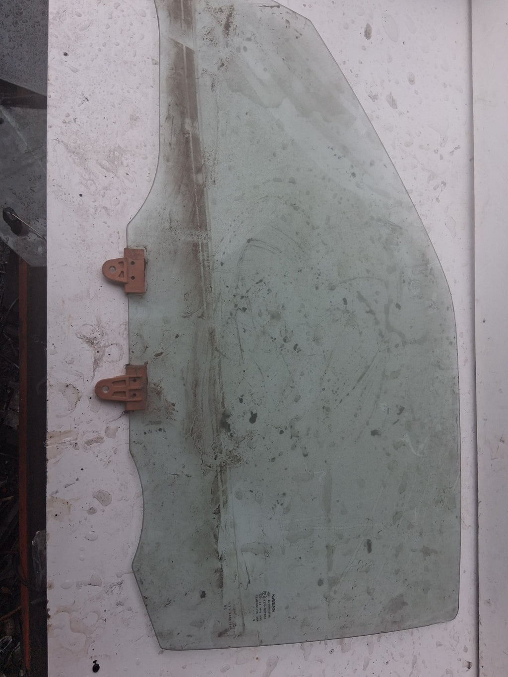 NISSAN JUKE 2016 FRONT RIGHT DRIVER SIDE OSF GLASS PANEL WINDOW