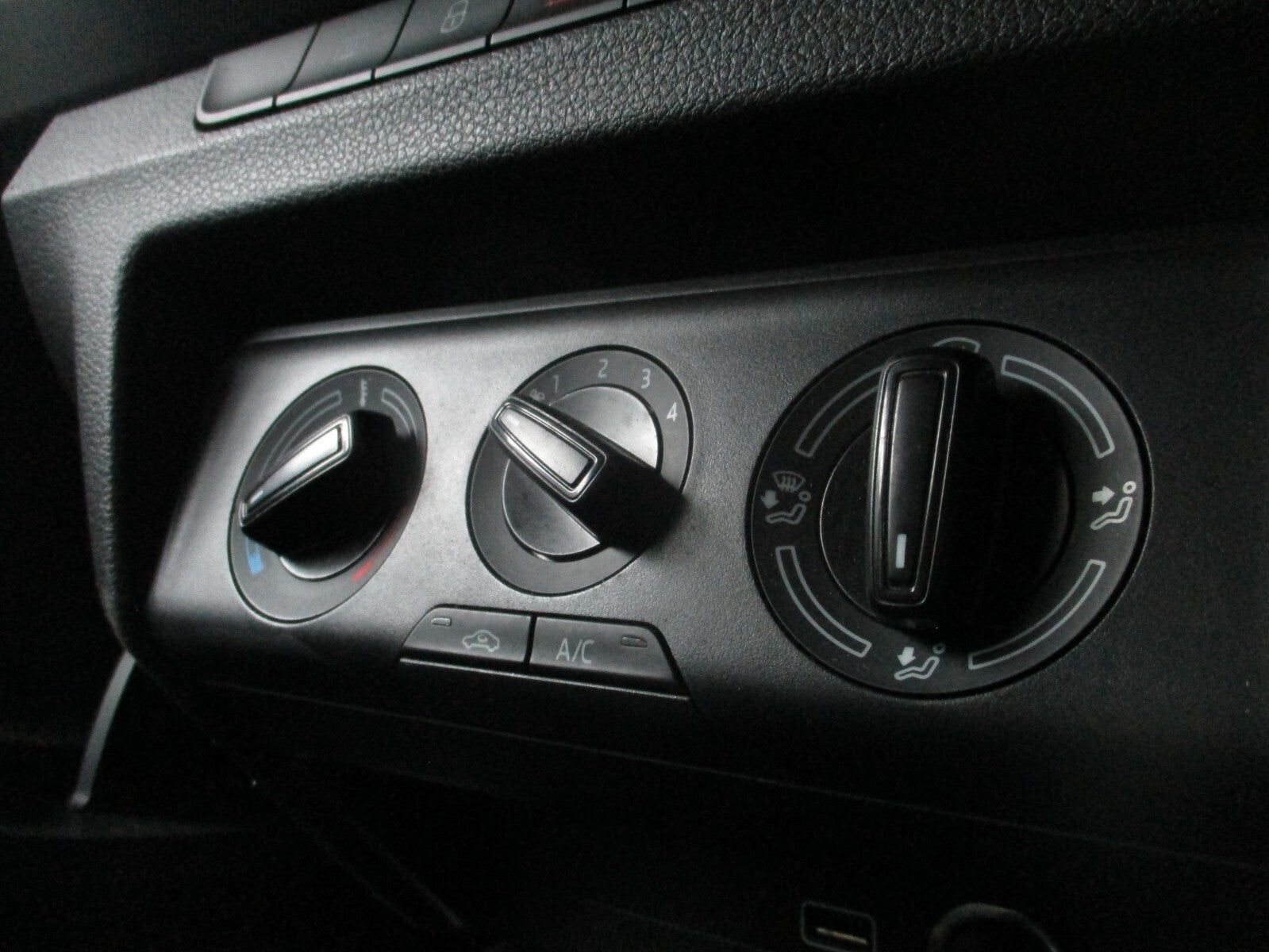 2019 SKODA FABIA MK3 NJ HEATER AC CLIMATE CONTROL SWITCH PANEL