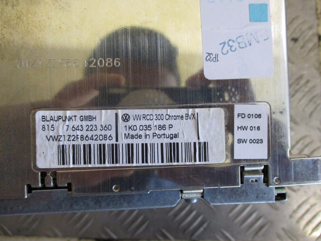 VOLKSWAGEN VW GOLF MK5 BLAUPUNKT RCD300 STEREO HEAD UNIT 1K0035186P NO CODE