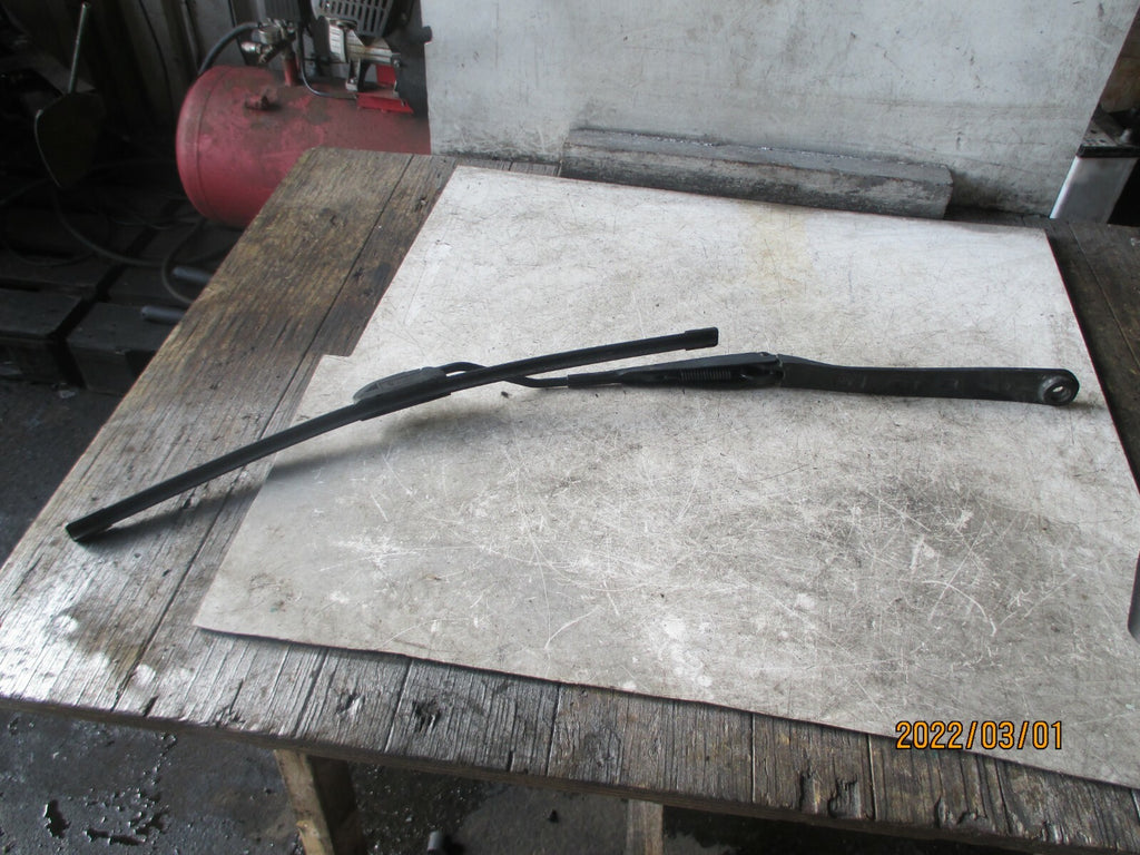 NISSAN JUKE 2015 OSF DRIVER SIDE FRONT WIPER ARM