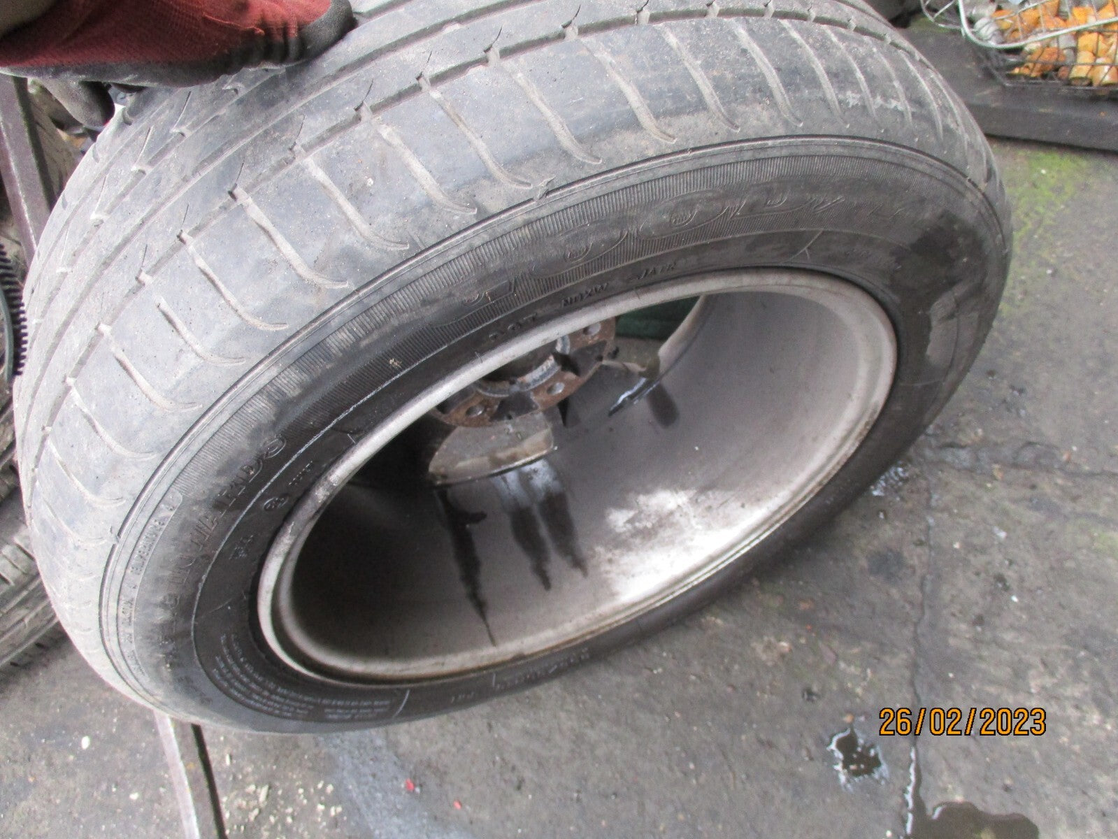 HYUNDAI I40 2012 16 INCH ALLOY WHEEL WITH TYRE 205/60R16 REF 4