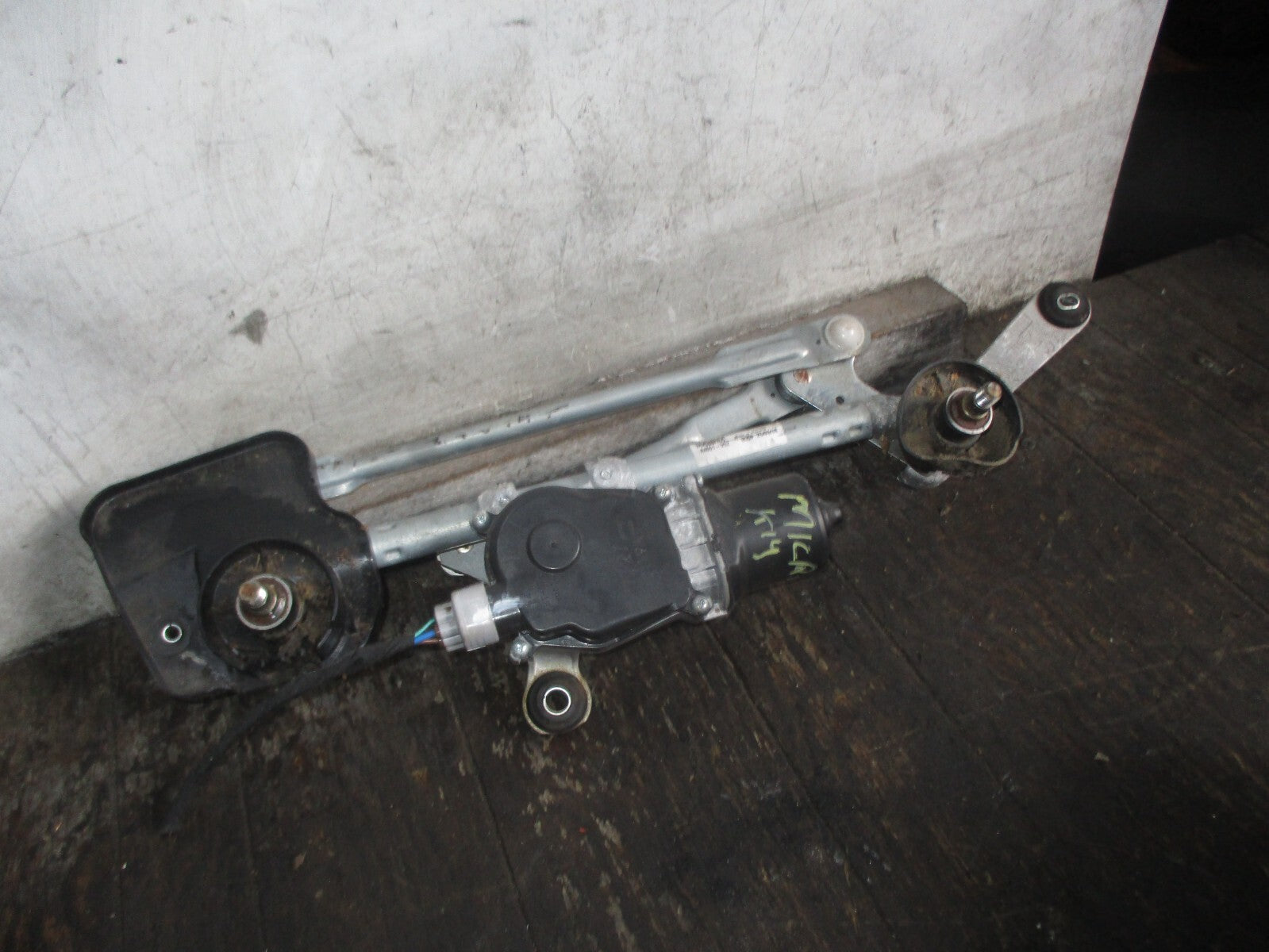 NISSAN MICRA K14 2019 FRONT WINDSCREEN WIPER MOTOR LINKAGES 280005FF0B